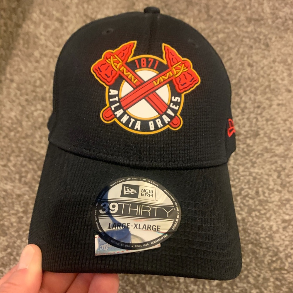 NWT Atlanta Braves flex fit hat